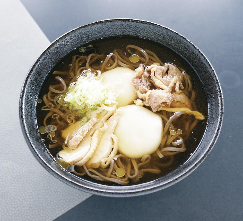 湯楽亭 分家 もち入り肉そば - 河北町観光なび