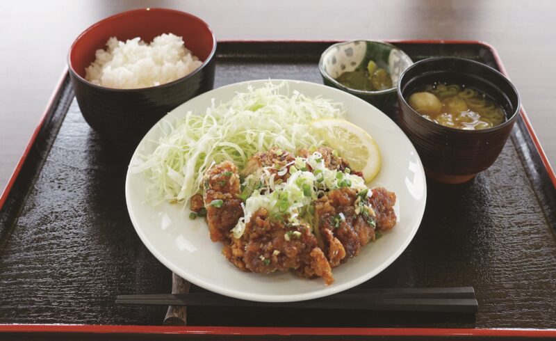 湯楽亭 分家 油淋鶏 - 河北町観光なび